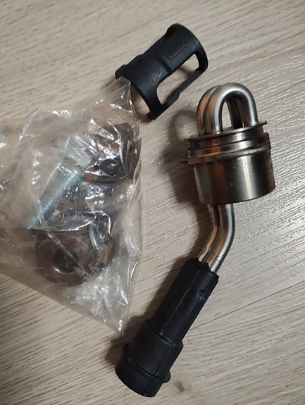 Lohkolämmitin Calix RE546 (mm. Nissan Micra)