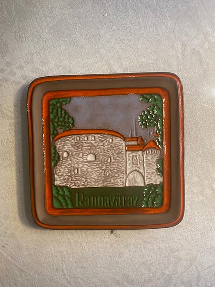 VARATTU Keraaminen taulu: Rannavärav