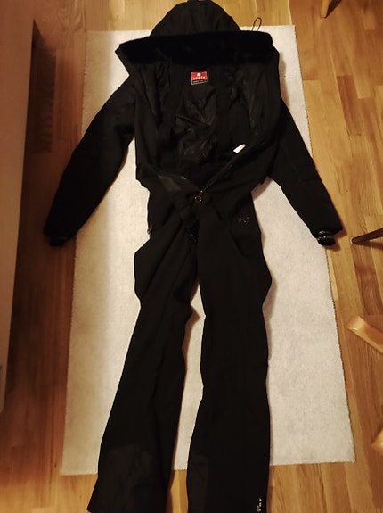 Luhta naisten haalari
