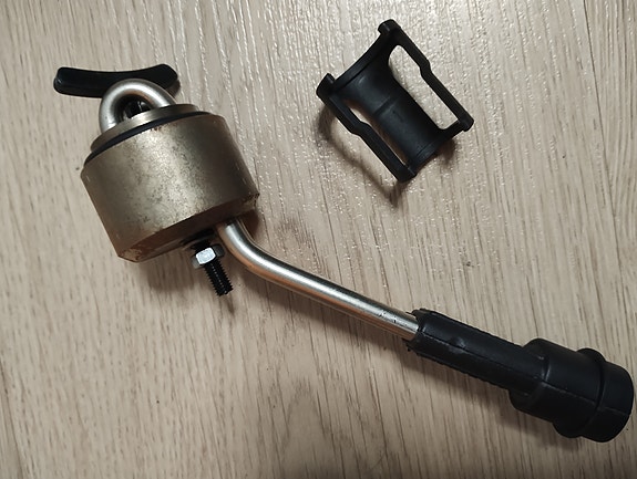 Lohkolämmitin Calix RE123 (mm. Nissan,Kia,Fiat ym.)