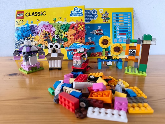 LEGO Classic  Palikat ja hammaspyörät #10712