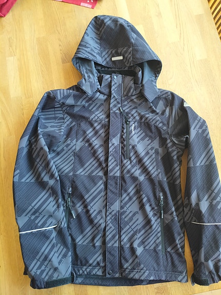 Softshell takki, 176cm, musta-harmaa kuvioinen