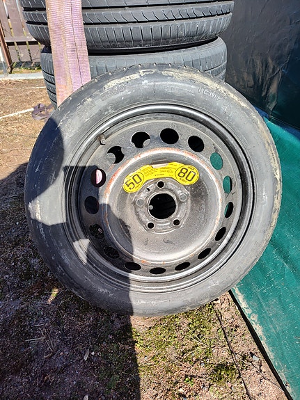 Volvon varapyörä 17"