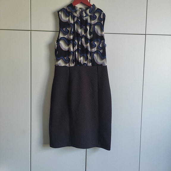 Tyylikäs mekko koko 36