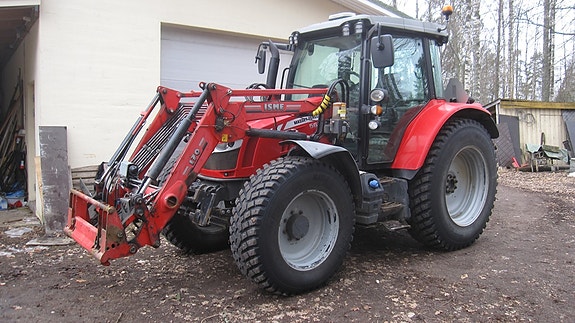 Massey Ferguson 5612