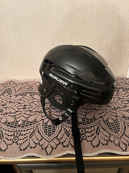Bauer lasten jääkiekkokypärä 6-7v