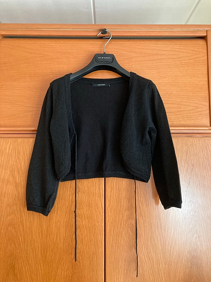 Vero Moda bolero musta S , hiukan kiiltoa neuleessa