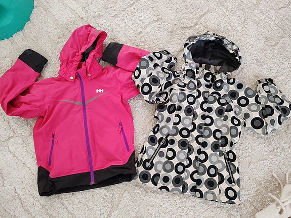 välikausi Kevät takit helly Hansen ja Ticket to heaven 134cm