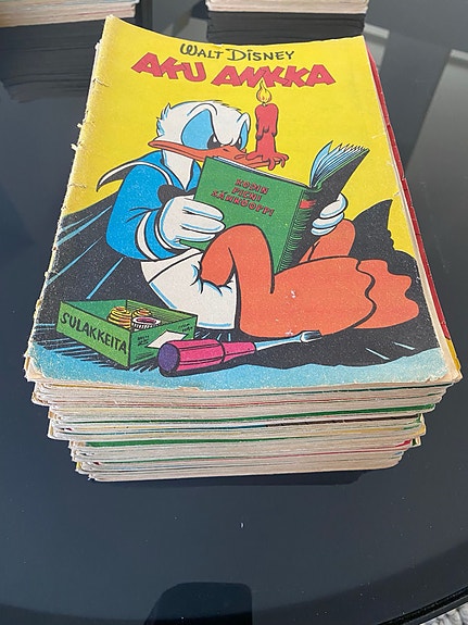 Aku Ankka sarjakuvalehdet 1972 vuosikerta, ei puutteita sekä yksi lehti