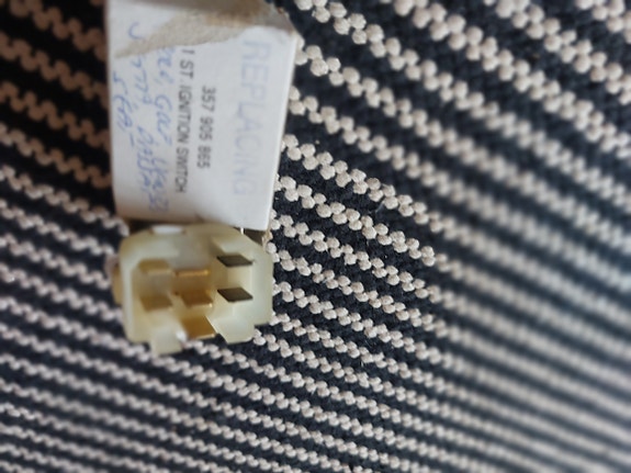 Virtalukon pohja 357 905 865 vw autoon