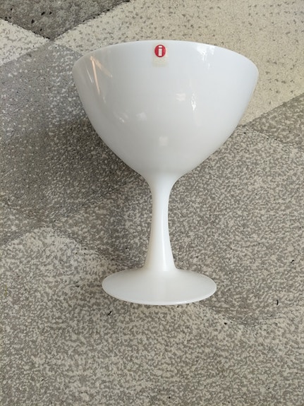 Iittala malja jalallinen valkoinen lasi