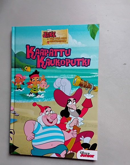 Disney Jake ja Mikä-mikä-maan merirosvot Kaapattu kaukoputki