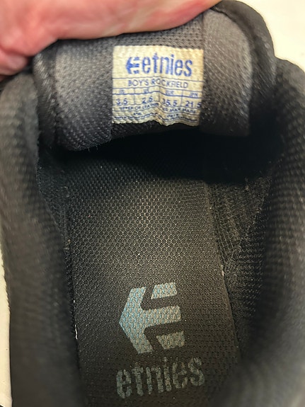 Etnies kengät