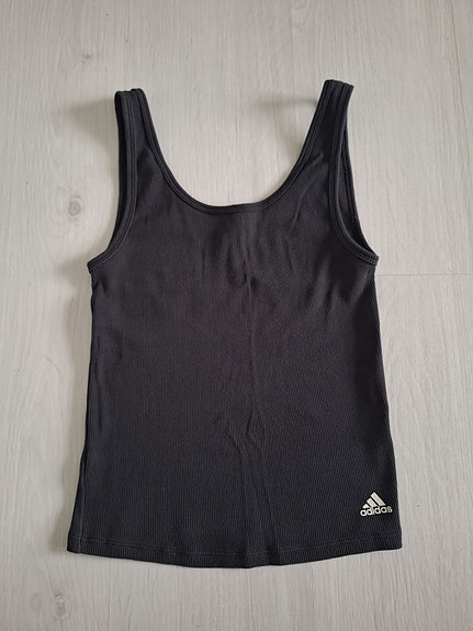 Adidas treenitoppi XS