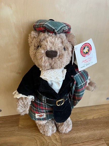 Herrington Teddy Bears Hard Rock Cafe Edinburgh nallekarhu