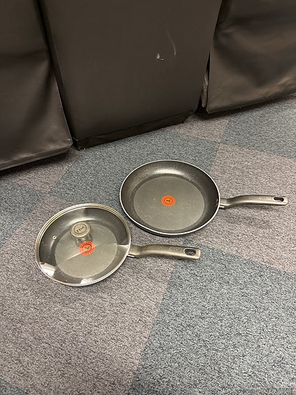 2kpl Tefal paistinpannuja