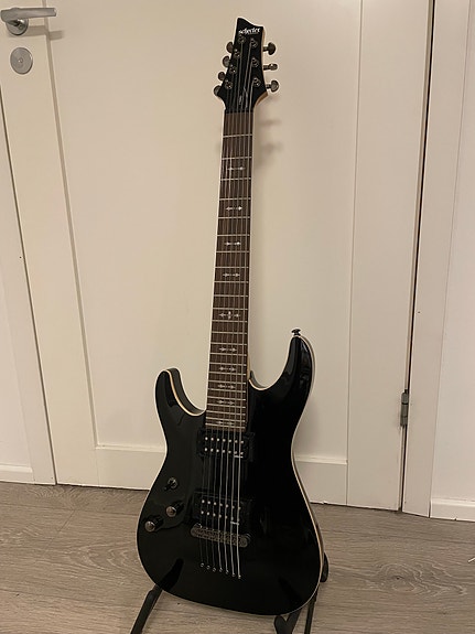 vasenkätinen Schecter Omen-7