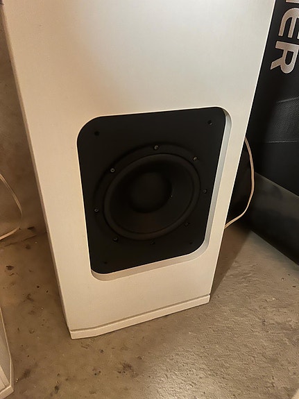 Jamo S606 lattiakaiutin pari