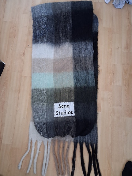 Acne studios huivi