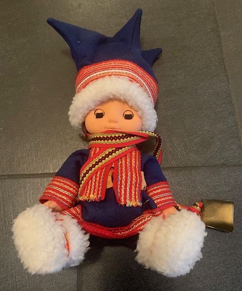 Lappalainen saamelainen poikanukke