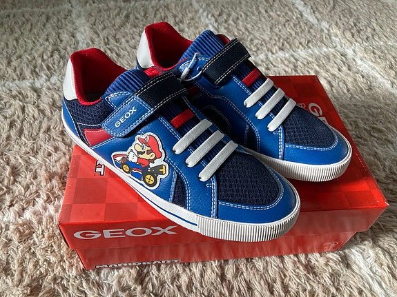 Upeat Geox Mario -kengät, koko 38