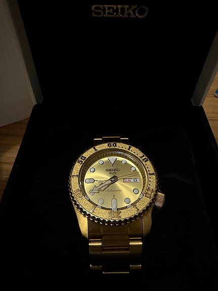 Myydään Seiko 5 SRPE74K1
