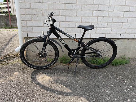 Tunturi Bomber lastenpyörä 24”