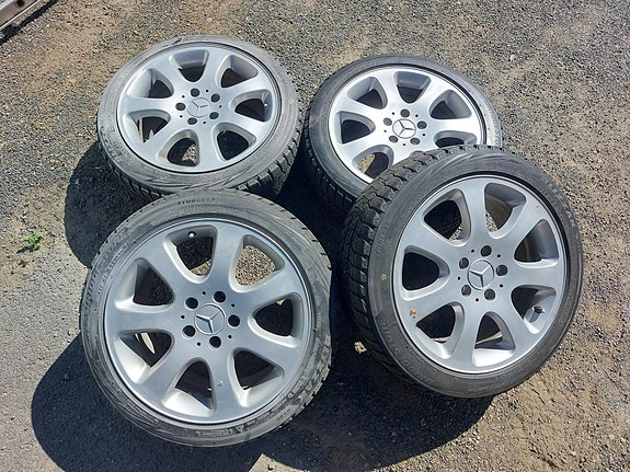 Mercedes-Benz OEM staggered 17" vanteet ET30/36 + Bridgestone kitkat