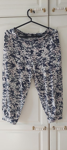 Capri legginsit koko M