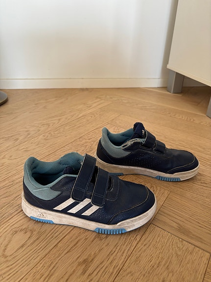 Lasten Adidas lenkkarit 32