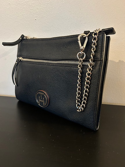 Tommy Hilfiger olkalaukku