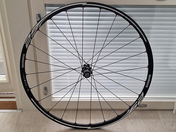 Shimano WH-MT75 24-Spoke Tubeless QR Center Lock Disc 29er Rear Wheel