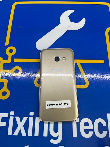 Samsung Galaxy A3 Kulta 12kk takuu