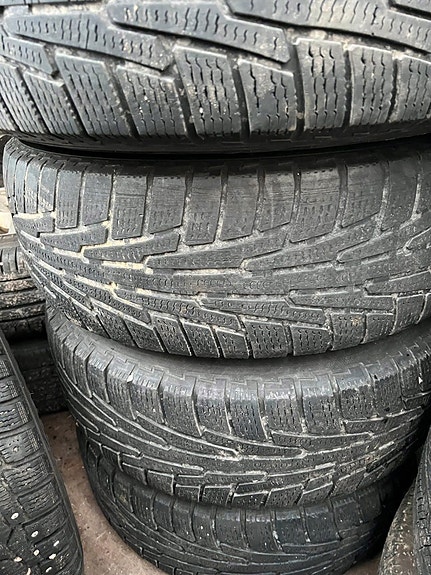 Jeep Grand Cherokee aluvanteet renkailla 235/70 R16