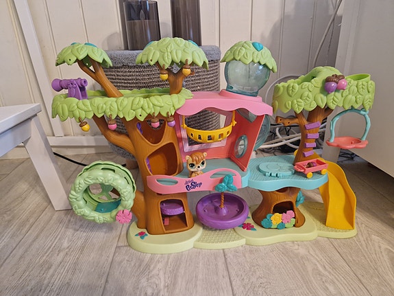 Little pet shop talo