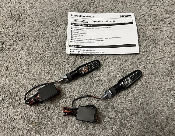 Daytona led-vilkut ja kiinnikkeet keulaputkiin