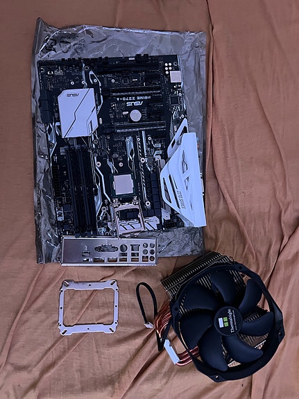 Asus emolevy Intel Core i5-7600K -prosessorilla