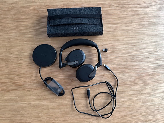 Jabra Evolve2 65 Flex UC kuulokemikrofoni / headset + Langaton laturi