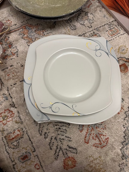Fyrklövern (apilanlehti) Victoria lautaset