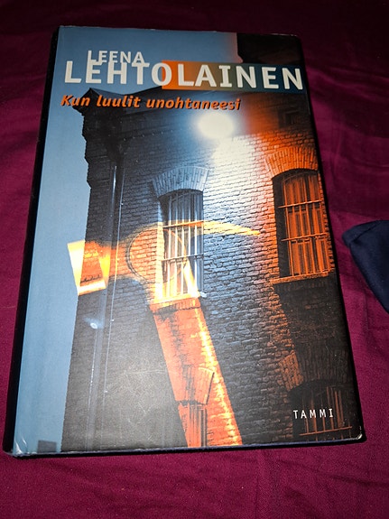 Leena Lehtolainen Kun luulit unohtaneesi