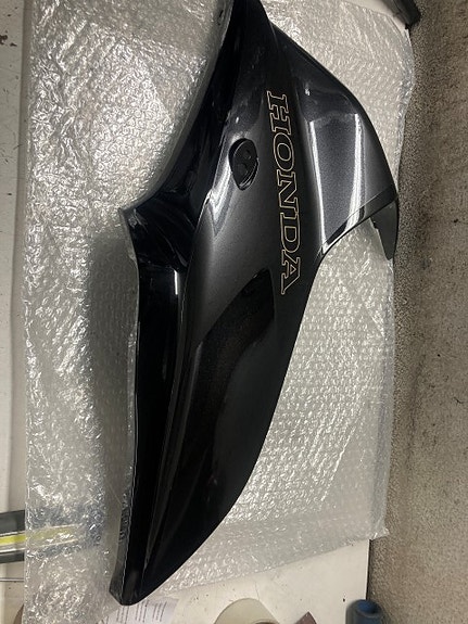 Honda CB 1300 2009 uusi sivukate vasen