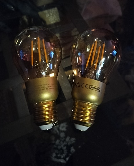 Ikea LED-lamppu E27 lämminsävyinen