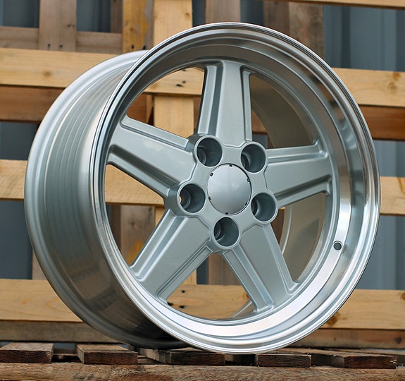 UGM Wheels 8/9x17 5x112 Vannesarja