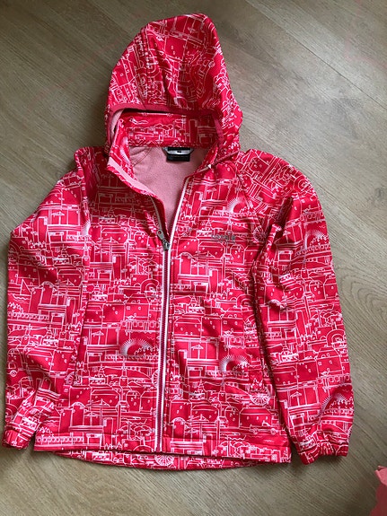Vedenpitävä takki, koko 140, nouto