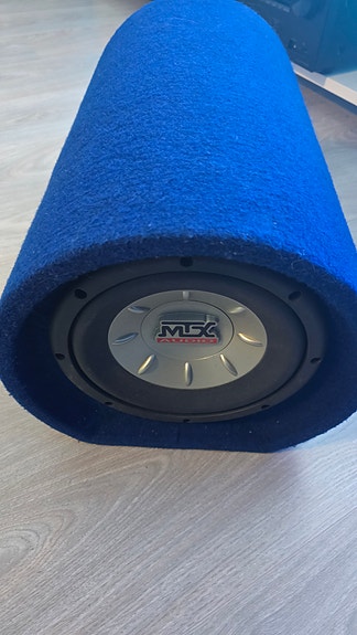 Mtx subwoofer kotelolla.