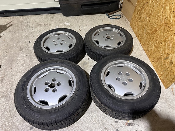 Audi V8 Alkuperäiset vanteet