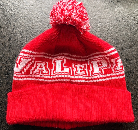 Valepa pipo punainen tupsupipo