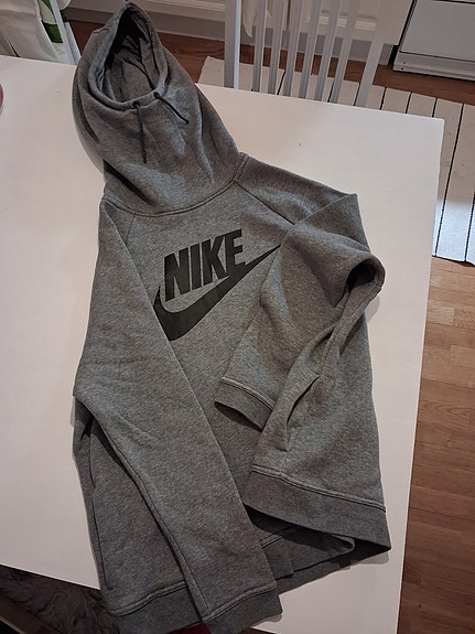 Nike harmaa huppari koko xl