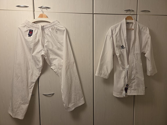 165-170 cm Kumite/Karate puku: Tokaido.
