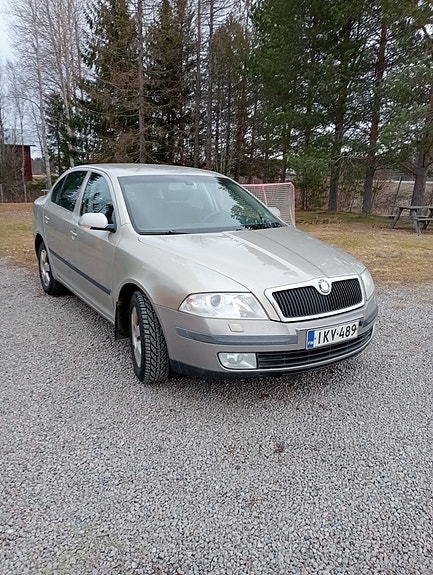 Skoda Octavia osia